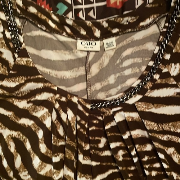 Cato animal print peasant blouse​​ - Picture 3 of 4